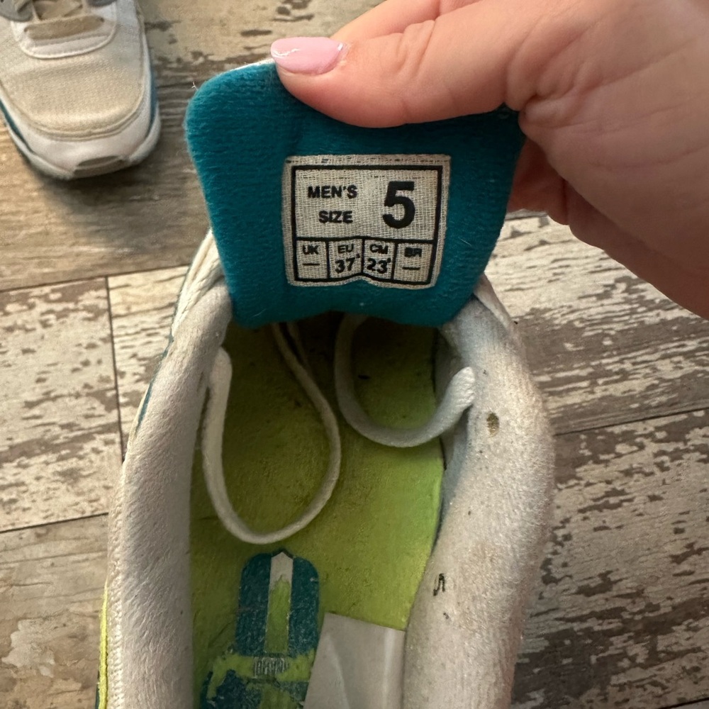 Nike White and Blue Sneakers for Everyday Comfort